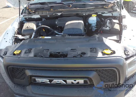 2022 Ram 1500 Classic Warlock 4X4 6'4 Box z USA, uszkodzony, nr VIN 1C6RR7GG9NS176458